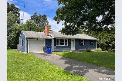 124 Bel Aire Circle, Windsor Locks, CT 06096 - Photo 5