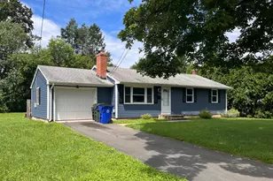 124 Bel-Aire Cir, Windsor Locks, CT 06096 - Photo 5