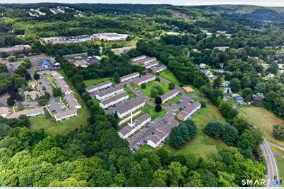 1081 New Haven Road #9D, Naugatuck, CT 06770 - Photo 9