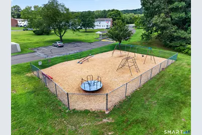 1081 New Haven Road #9D, Naugatuck, CT 06770 - Photo 13