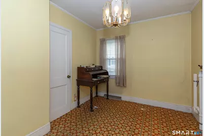 327 Anna Avenue, Waterbury, CT 06708 - Photo 7