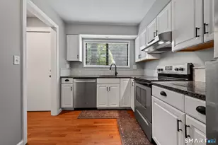 2 Shagbark Ln, Woodbury, CT 06798 - Photo 3