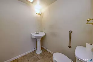 10 Hawthorne Ave, Derby, CT 06418 - Photo 15