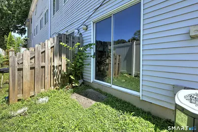 10 Hawthorne Avenue #12, Derby, CT 06418 - Photo 5