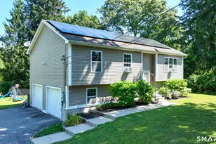 15 Fitch Hill Rd, Montville, CT 06382 - Photo 1