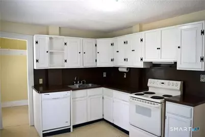 13 Pleasant Street, Woodbury, CT 06798 - Photo 3