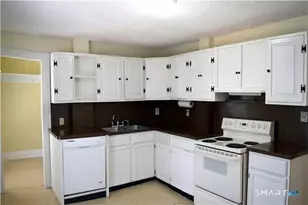 13 Pleasant St, Woodbury, CT 06798 - Photo 3