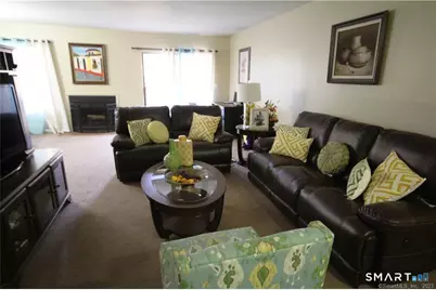 14 Newtown Road #A19, Danbury, CT 06810 - Photo 7