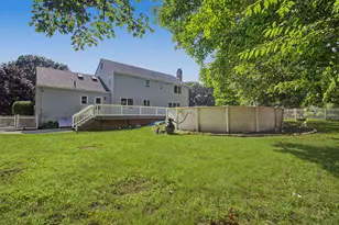 33 W Gerald Dr, Manchester, CT 06040 - Photo 7
