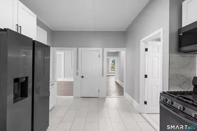 47 Hart Street, New Britain, CT 06052 - Photo 9
