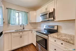 16 Darling St, Southington, CT 06489 - Photo 9