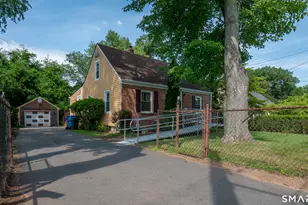40 Packard St, Manchester, CT 06040 - Photo 1