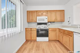 621 Onondaga Ln, Stratford, CT 06614 - Photo 21