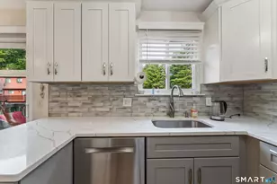 705 Churchill Dr, Newington, CT 06111 - Photo 5