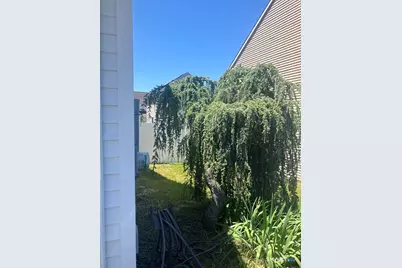93 Thomas Street, Hamden, CT 06514 - Photo 29