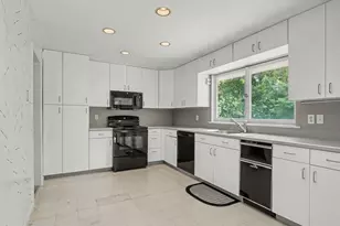 29 Weatherbell Dr, Norwalk, CT 06851 - Photo 15