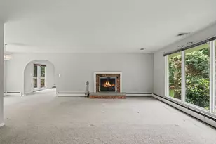29 Weatherbell Dr, Norwalk, CT 06851 - Photo 3