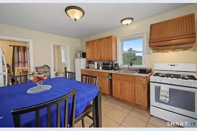 23 Housman Street, Danbury, CT 06810 - Photo 17