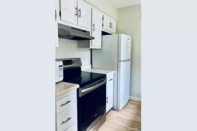 215 Foxwood Lane #215, Milford, CT 06461 - Photo 3