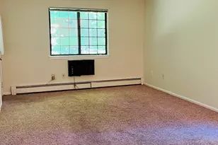 215 Foxwood Ln, Milford, CT 06461 - Photo 7
