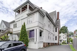 276 Oxford St, Hartford, CT 06105 - Photo 3