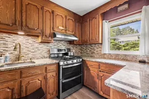 9 Glen Ridge Dr, Ansonia, CT 06401 - Photo 9