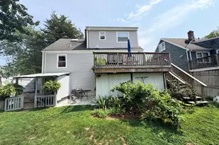165 Greenfield Dr, Bridgeport, CT 06608 - Photo 5