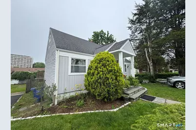 165 Greenfield Drive, Bridgeport, CT 06608 - Photo 5