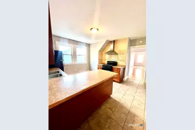 378 Prospect Avenue #3 Fl, Hartford, CT 06105 - Photo 7