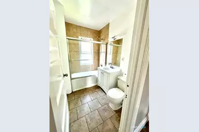 378 Prospect Avenue #3 Fl, Hartford, CT 06105 - Photo 9