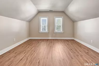 196 Blatchley Avenue, New Haven, CT 06513 - Photo 37