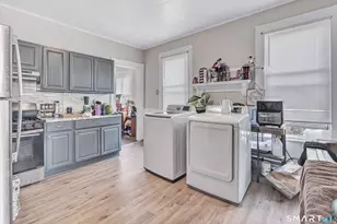 196 Blatchley Ave, New Haven, CT 06513 - Photo 31