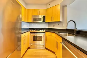 25 Forest St, Stamford, CT 06901 - Photo 9