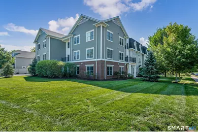 2 Bishop Road #204, West Hartford, CT 06119 - Photo 3