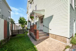 23 Thorniley St, New Britain, CT 06051 - Photo 5