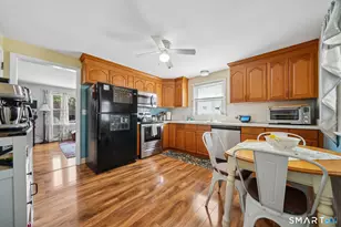 185 Oakland St, Stratford, CT 06615 - Photo 5