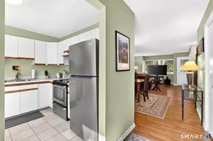 87 Hilltop Dr, Simsbury, CT 06089 - Photo 7