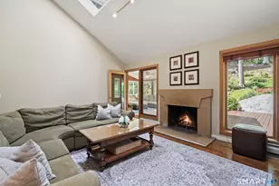 70 Chestnut Hill Ln, Stamford, CT 06903 - Photo 9
