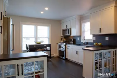 331 Riverside Drive, Fairfield, CT 06824 - Photo 3