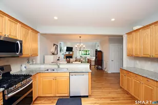 107 Meadow Brook Rd, Oxford, CT 06478 - Photo 7