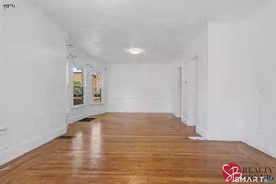 31 Smith Street, West Haven, CT 06516 - Photo 5