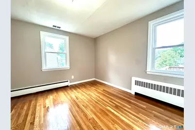 305 Prospect Street, Wethersfield, CT 06109 - Photo 15