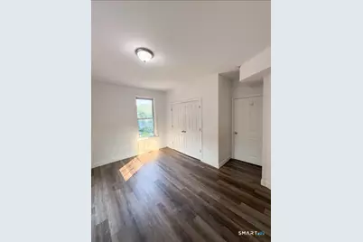 22 Brewster Street #2nd Flr, Waterbury, CT 06704 - Photo 5