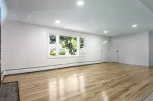 303 Bunker Hill Ave, Waterbury, CT 06708 - Photo 5