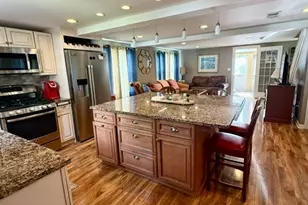 23 Warren St, Milford, CT 06460 - Photo 7