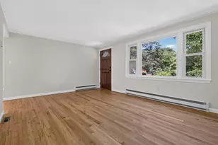 17 Sycamore Rd, East Lyme, CT 06357 - Photo 5