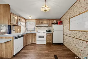 94 Woodland Park, Shelton, CT 06484 - Photo 31
