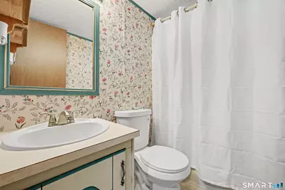 94 Woodland Park, Shelton, CT 06484 - Photo 5