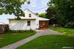 1 Middle St, Waterford, CT 06385 - Photo 27