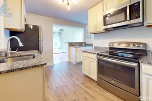 1 Middle St, Waterford, CT 06385 - Photo 11